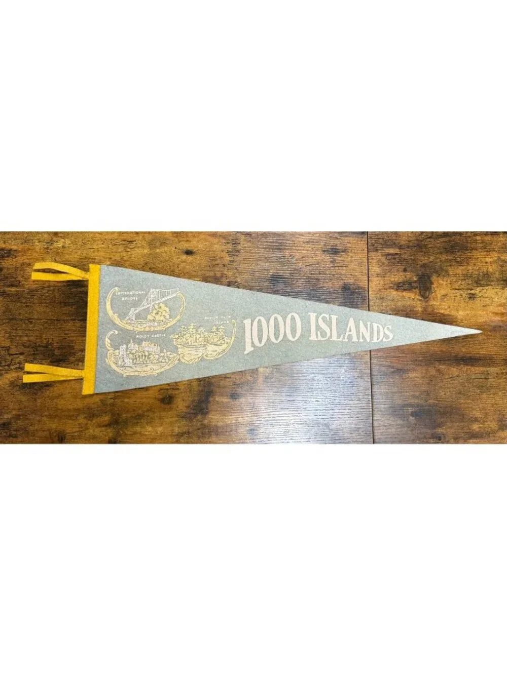 Vintage 1000 Islands pennant
